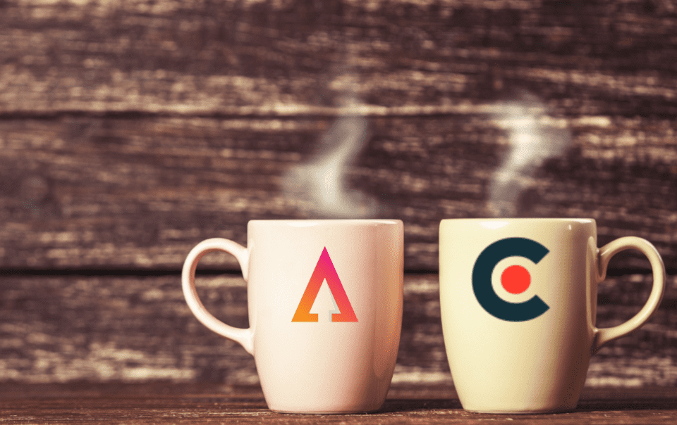 Deux tasses à café avec le logo de LANE et Clutch